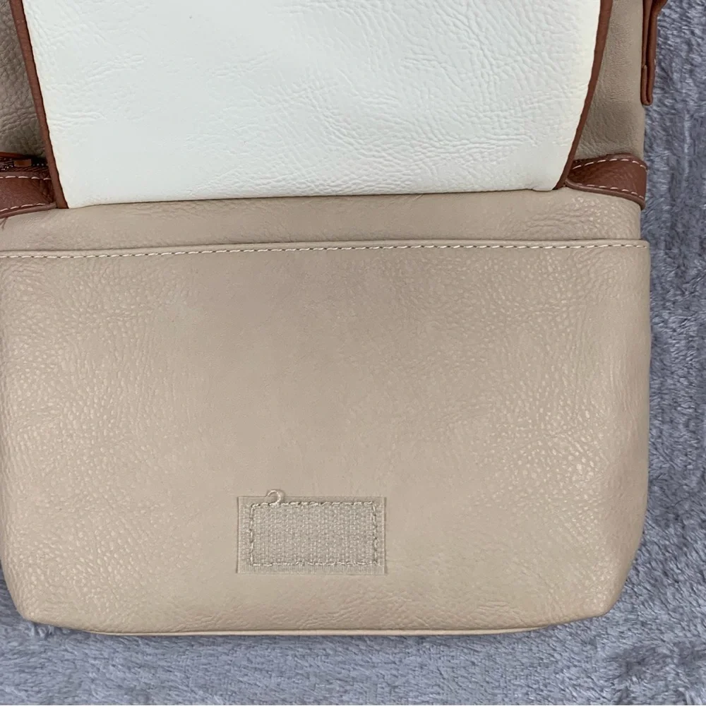 Multi Sac Crossbody‎ Bag Tan & Cream Lots Of Pockets Adjustable Travel Purse